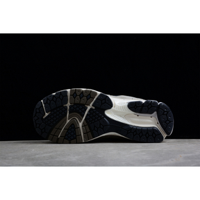 NB 2002R RUNNING SHOES WARM ALPACA/LIGHT CHALKBOARD