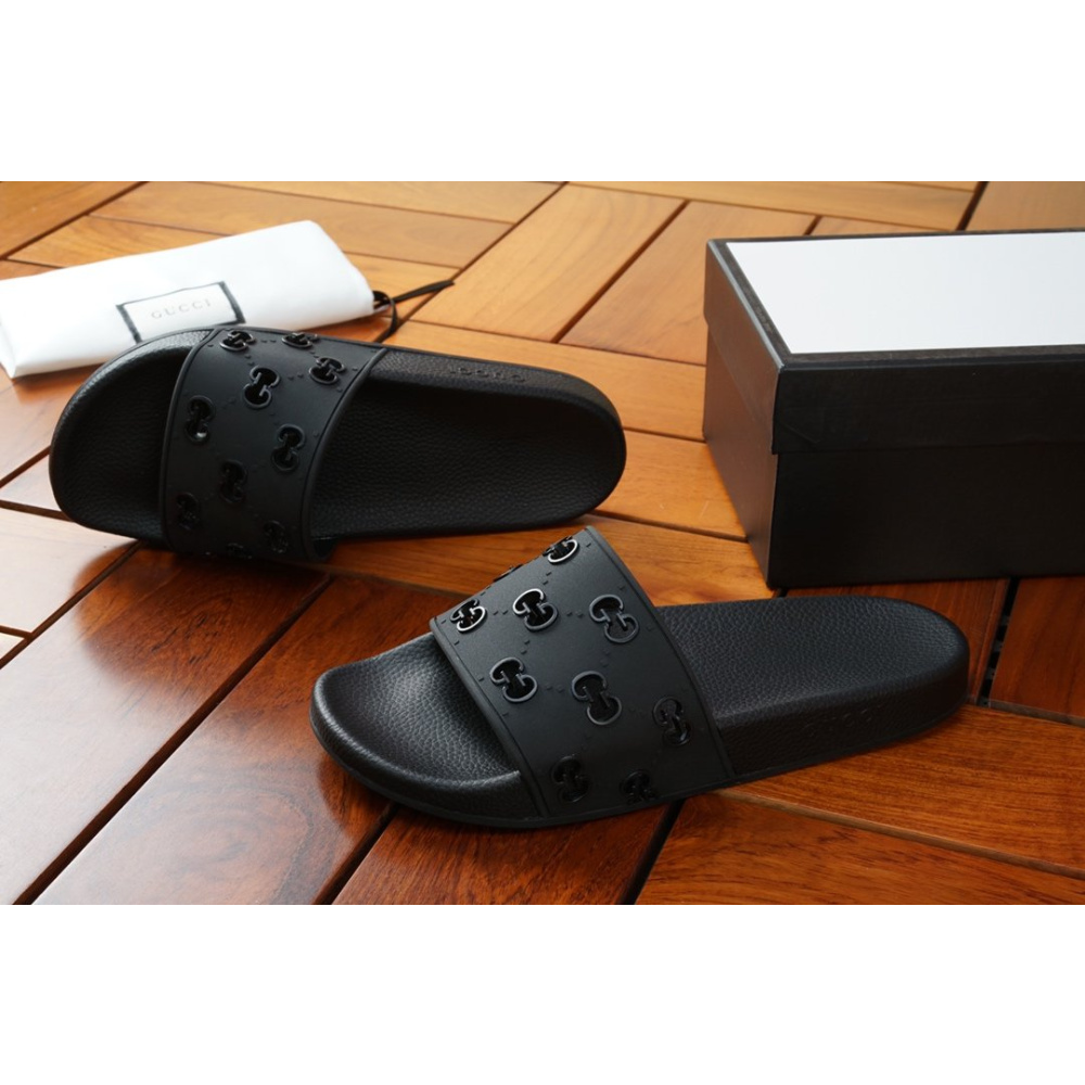 Chinelo Slide Gucci GG Preto Sandália