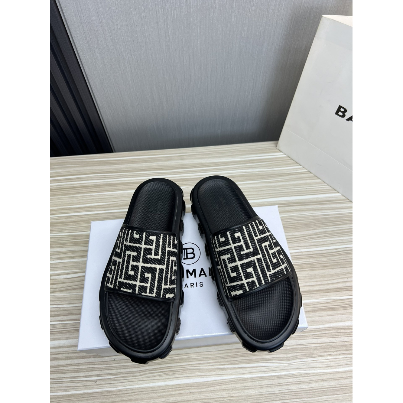 Slide Balmain Chinelo Monogramada