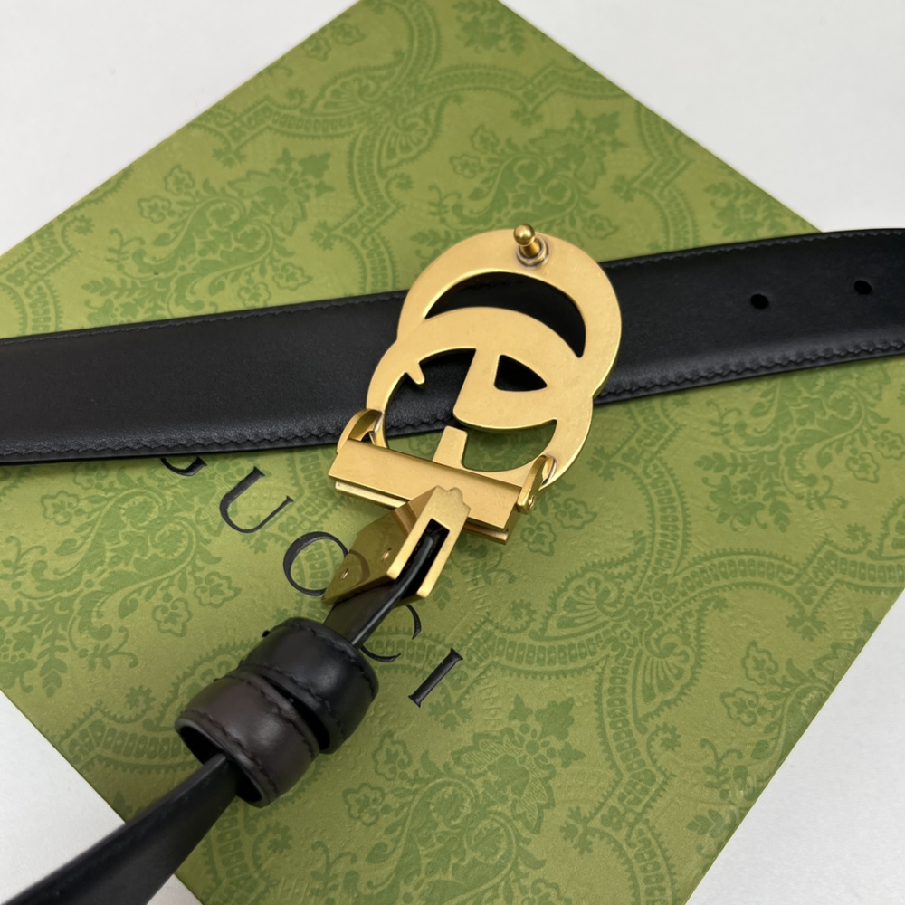 Cinto Gucci GG Dupla Face Preto/Marrom 3.7cm