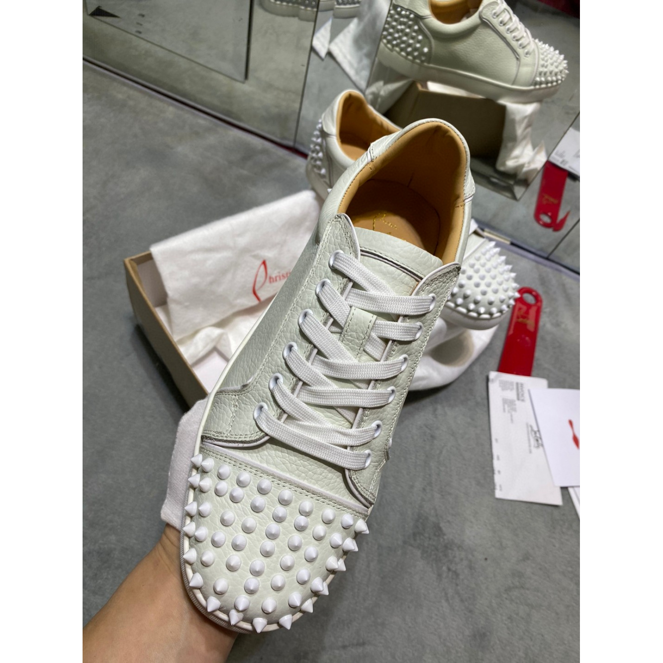 C. Louboutin Tênis Cano Baixo Branco