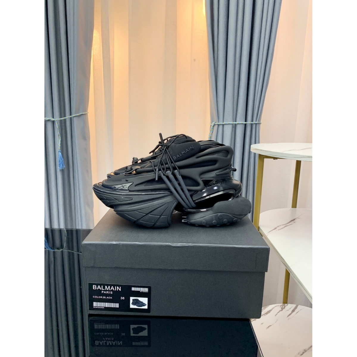 Balmain Unicorn Preto