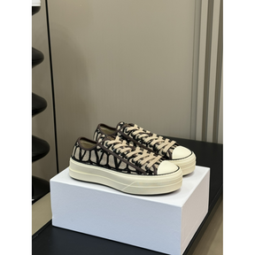 Tênis Valentino Garavani Toile Iconographe Totaloop Low-Top Preto/Bege