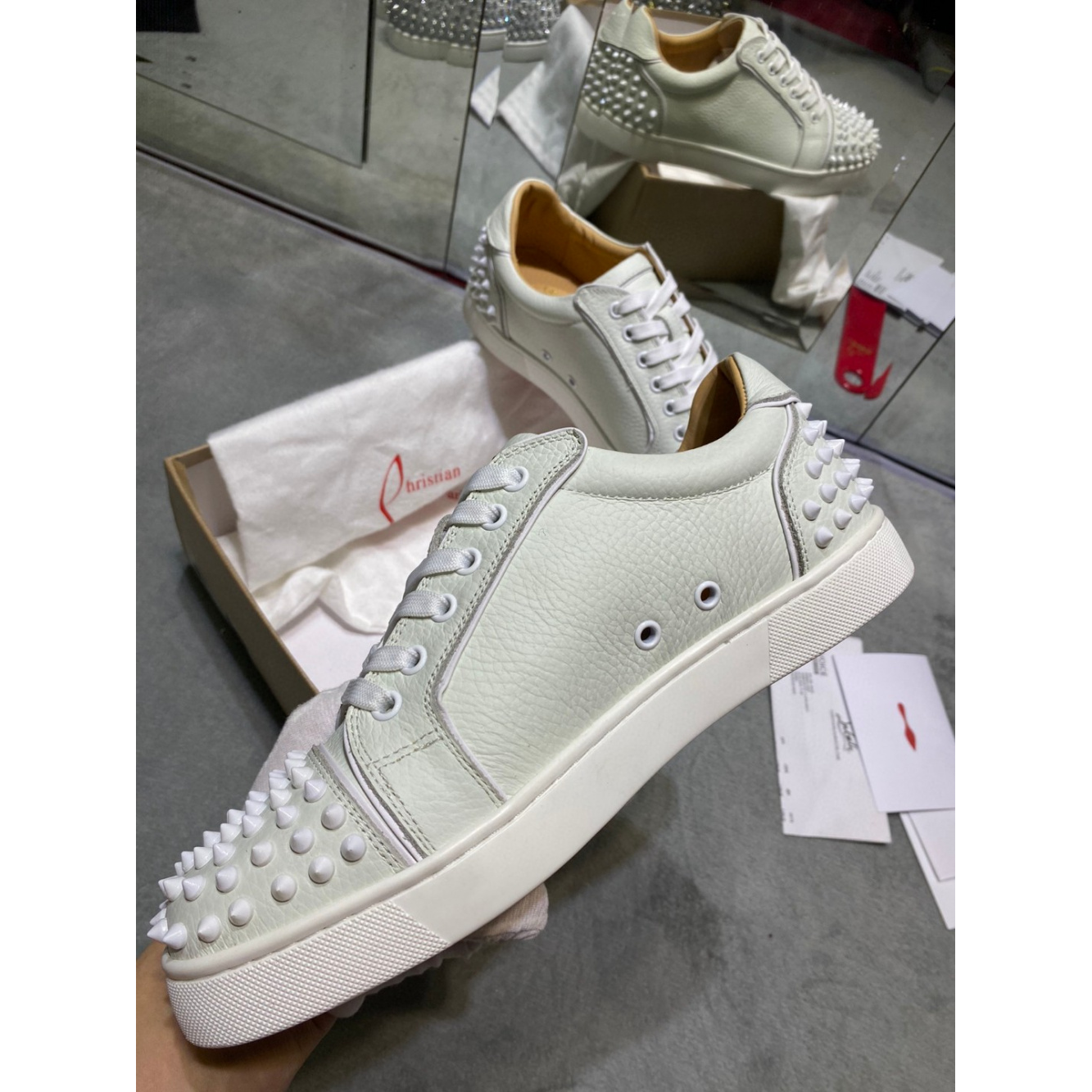 C. Louboutin Tênis Cano Baixo Branco