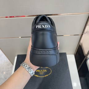 Tênis Prada em Couro Preto