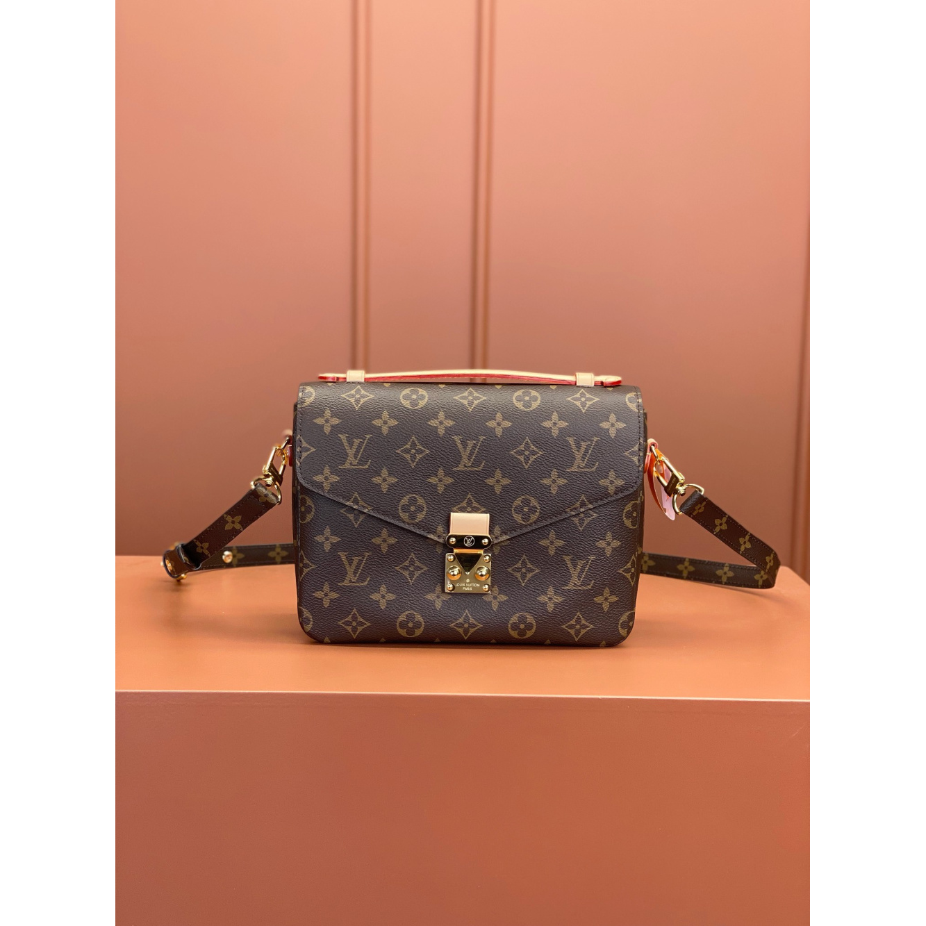 Bolsa Louis Vuitton Pochette Métis LV 25x19x7 cm (Monogram, Monogram Reverse)