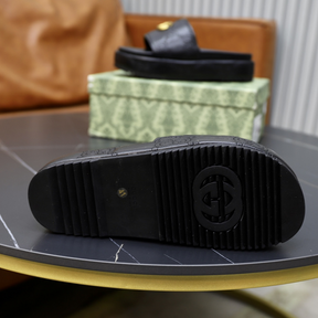Gucci Slide Alta Preta