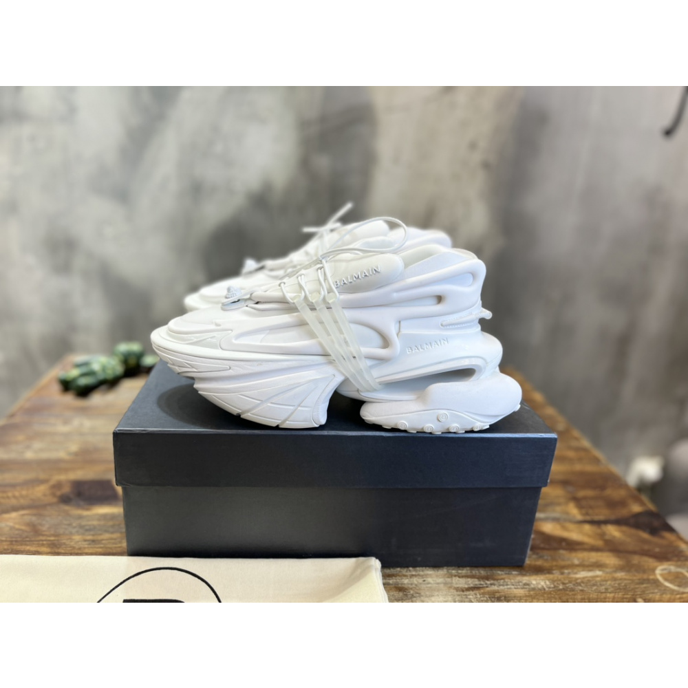 Balmain Unicorn Branco