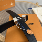 Cinto Louis Vuitton Heritage Reversível Preto Ferragem Prata 4.0cm
