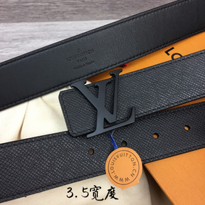 Cinto Louis Vuitton Initiales Preto 4.0cm