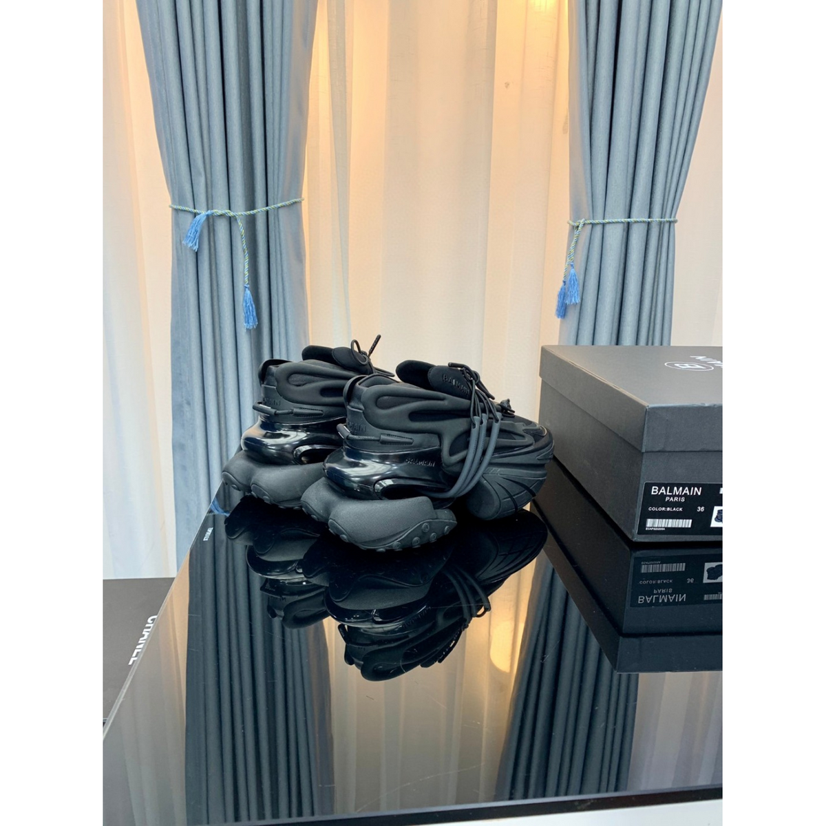 Balmain Unicorn Preto