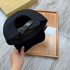 Boné Burberry London England Preto