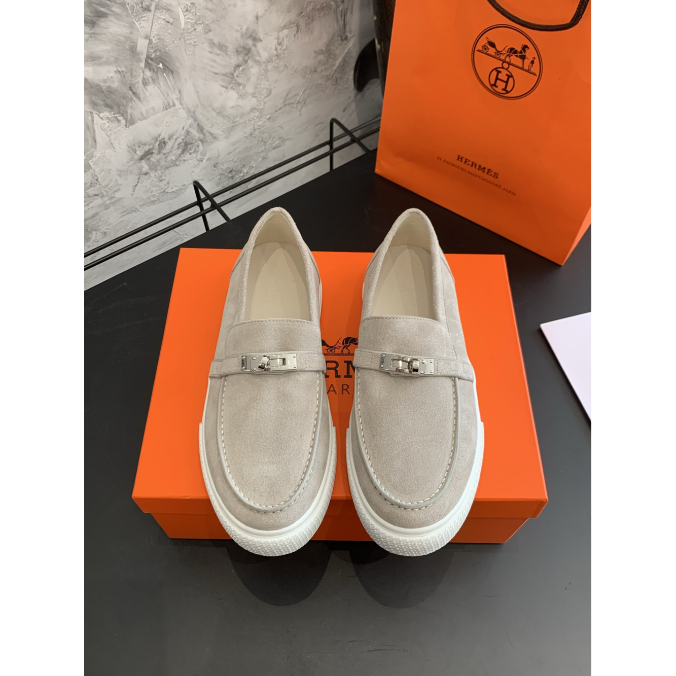 Tênis Hermès Slip-On Game em Camurça Branco Gelo