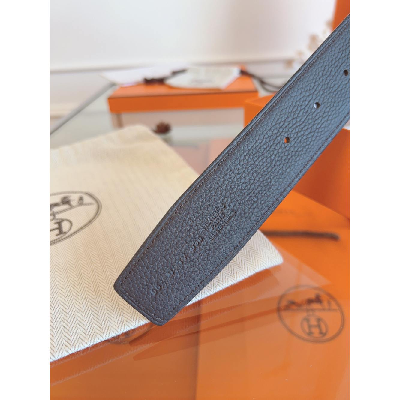 Cinto Hermès Constance e Correia Reversível em Couro 3.8cm Preto/Marrom Ferragem Prata