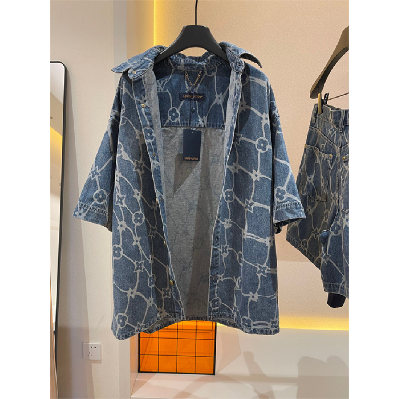 Conjunto Louis Vuitton LV Jaqueta e Bermuda Jeans Monogram Fishnet Azul índigo