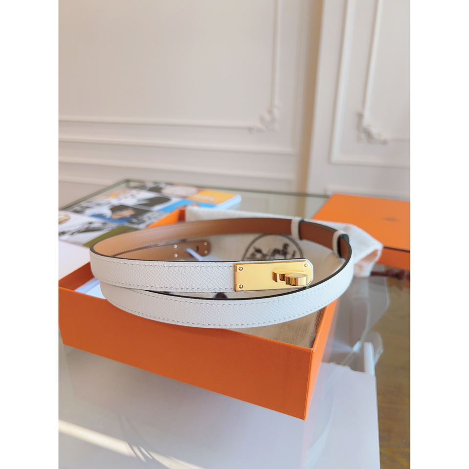 Cinto Hermès Kelly em Couro Branco com Fivela Kelly Dourada 1.8cm