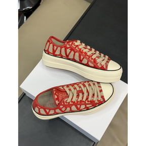 Tênis Valentino Garavani Toile Iconographe Totaloop Low-Top Vermelho/Bege
