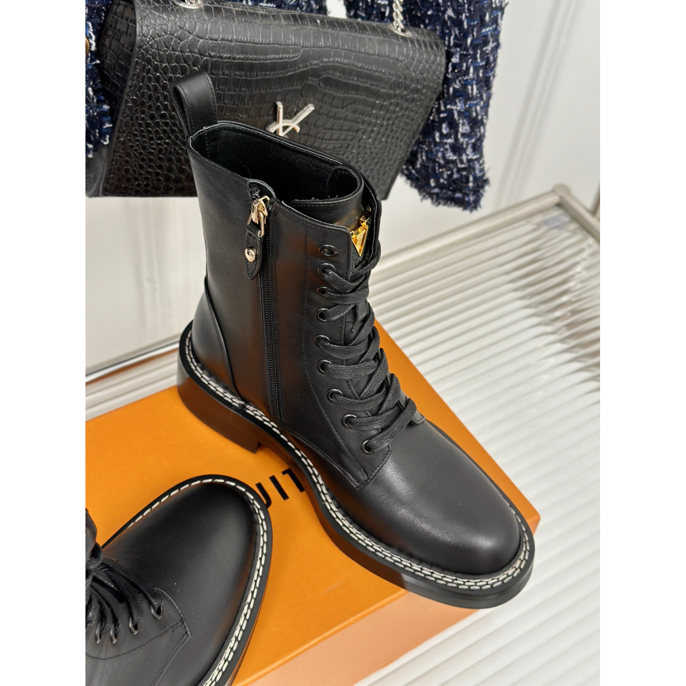 Bota Coturno Louis Vuitton