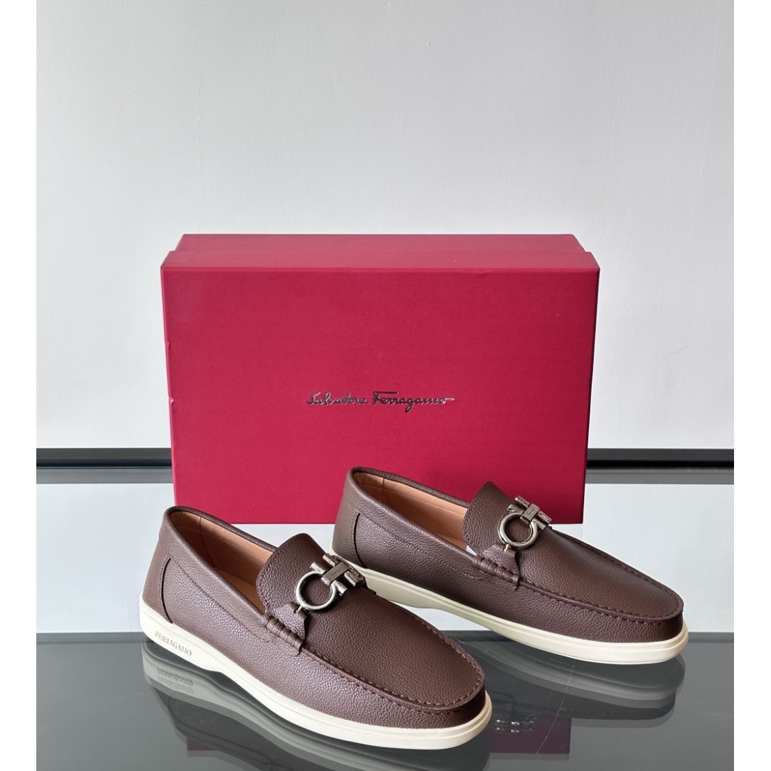 Sapato Mocassim Salvatore Ferragamo Casual Marrom