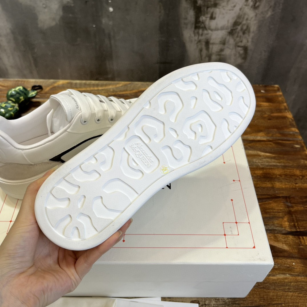 Tênis Alexander Mcqueen Skate Deck Plimsoll de Couro Branco