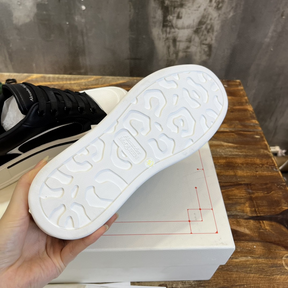 Tênis Alexander Mcqueen Skate Deck Plimsoll de Couro Preto