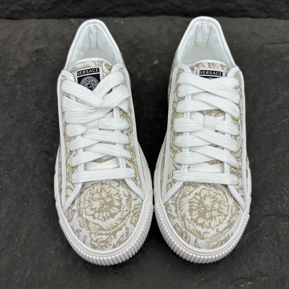 Tênis Versace Barocco Greca de Jacquard Bege