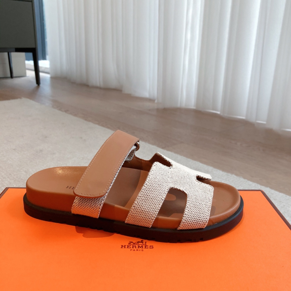 Sandália Hermès Chypre Prunoir Canvas Natural