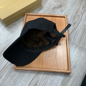 Boné Burberry London England Preto