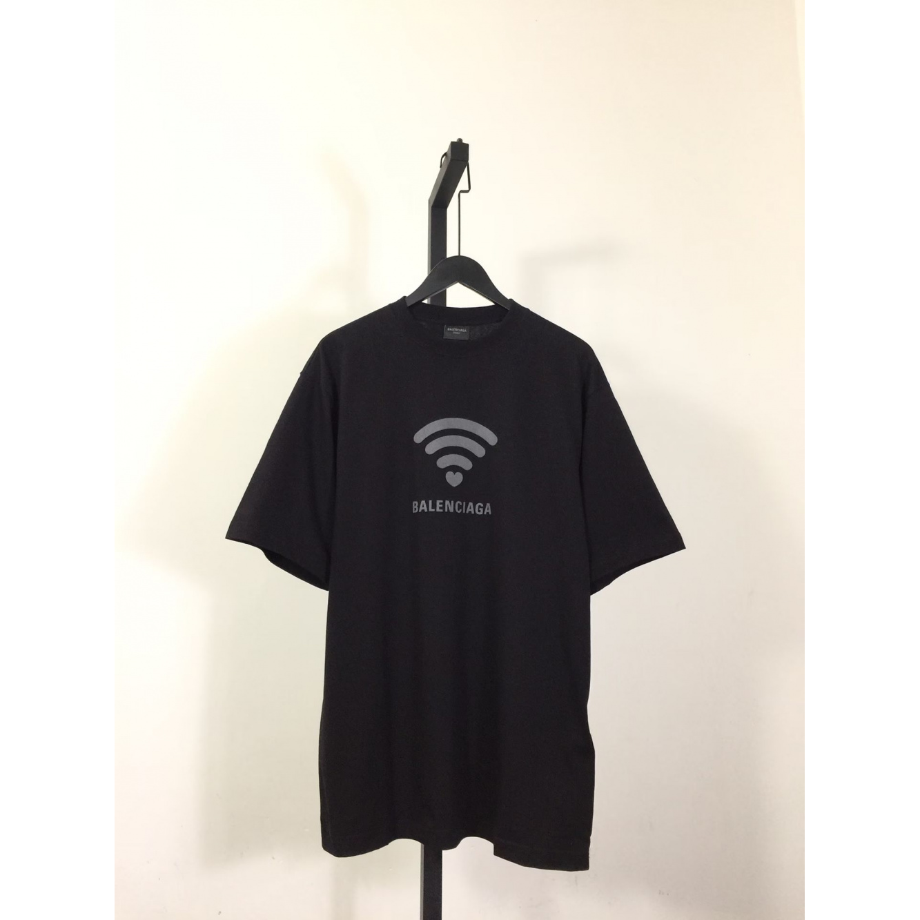 Camiseta de Algodão Balenciaga Lo_ve Fit Preta