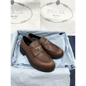 Loafer Prada em Couro escovado Ébano