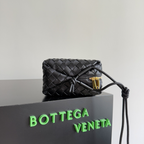 Bolsa Bottega Veneta Loop Camera Bag 22x15x8cm