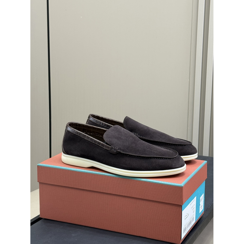 Summer Walk Loro Piana Loafer em Camurça Marrom