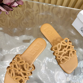 Sandália Loewe Slide Petal Anagram Caramelo