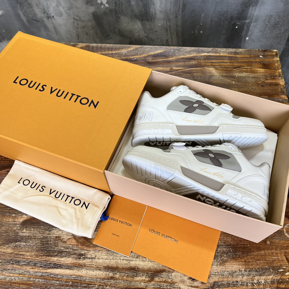 Louis Vuitton Trainer bege