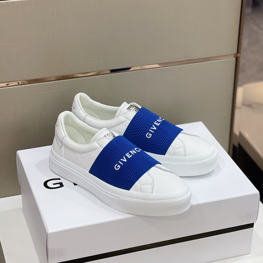 Tênis Givenchy branco c/ azul