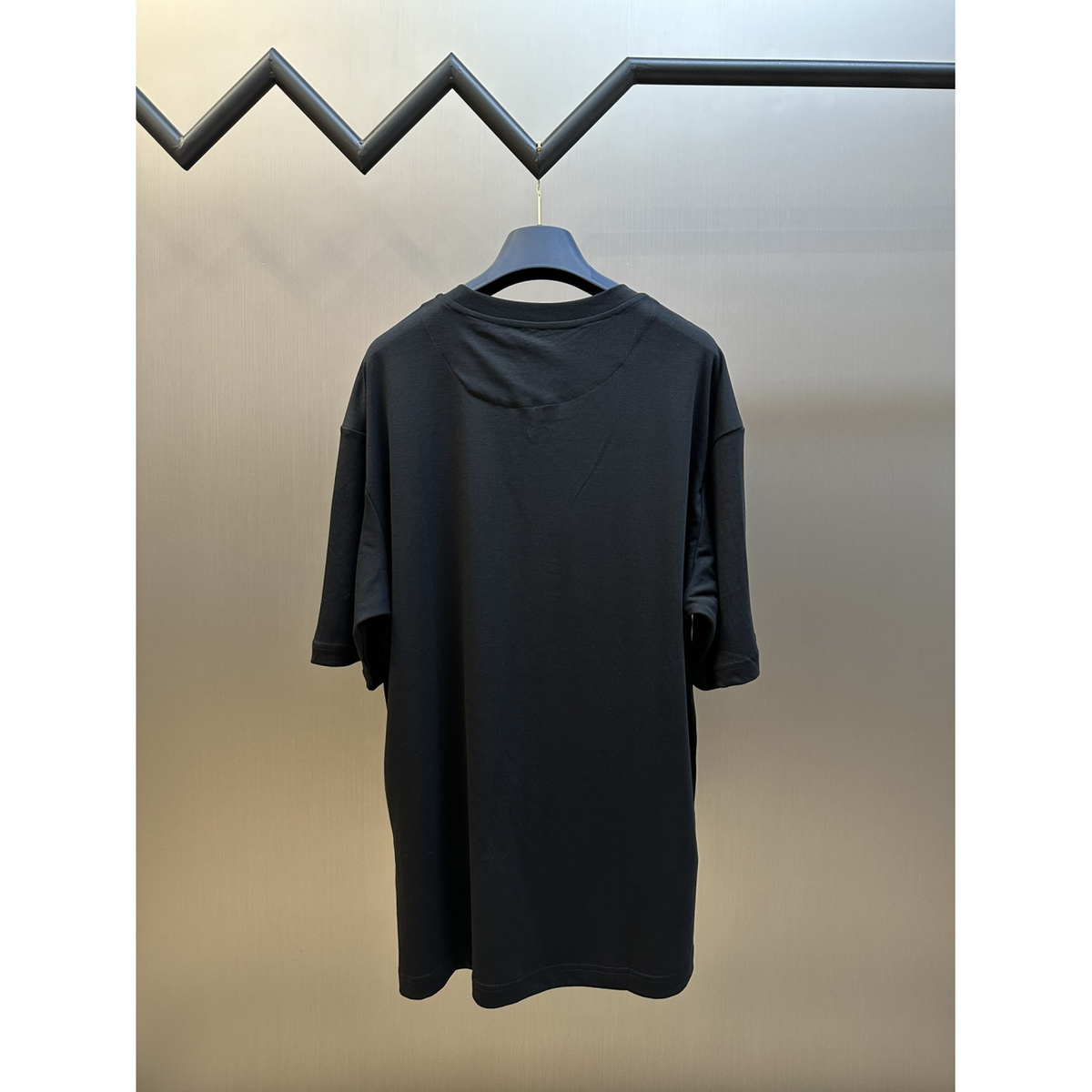 Camisa Prada em algodão Logotipo de letras estampado na parte da frente Preta