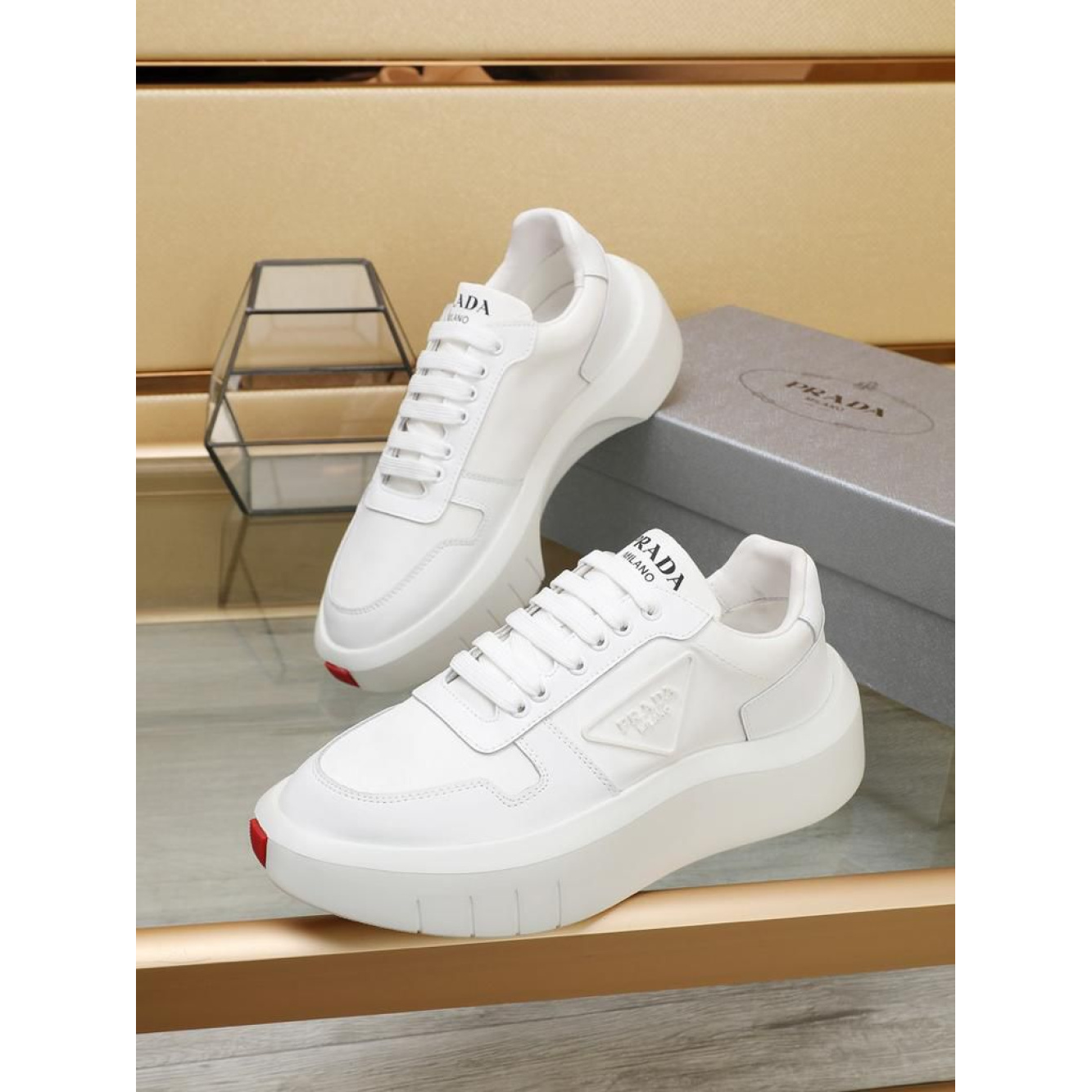 Prada Tênis em Branco