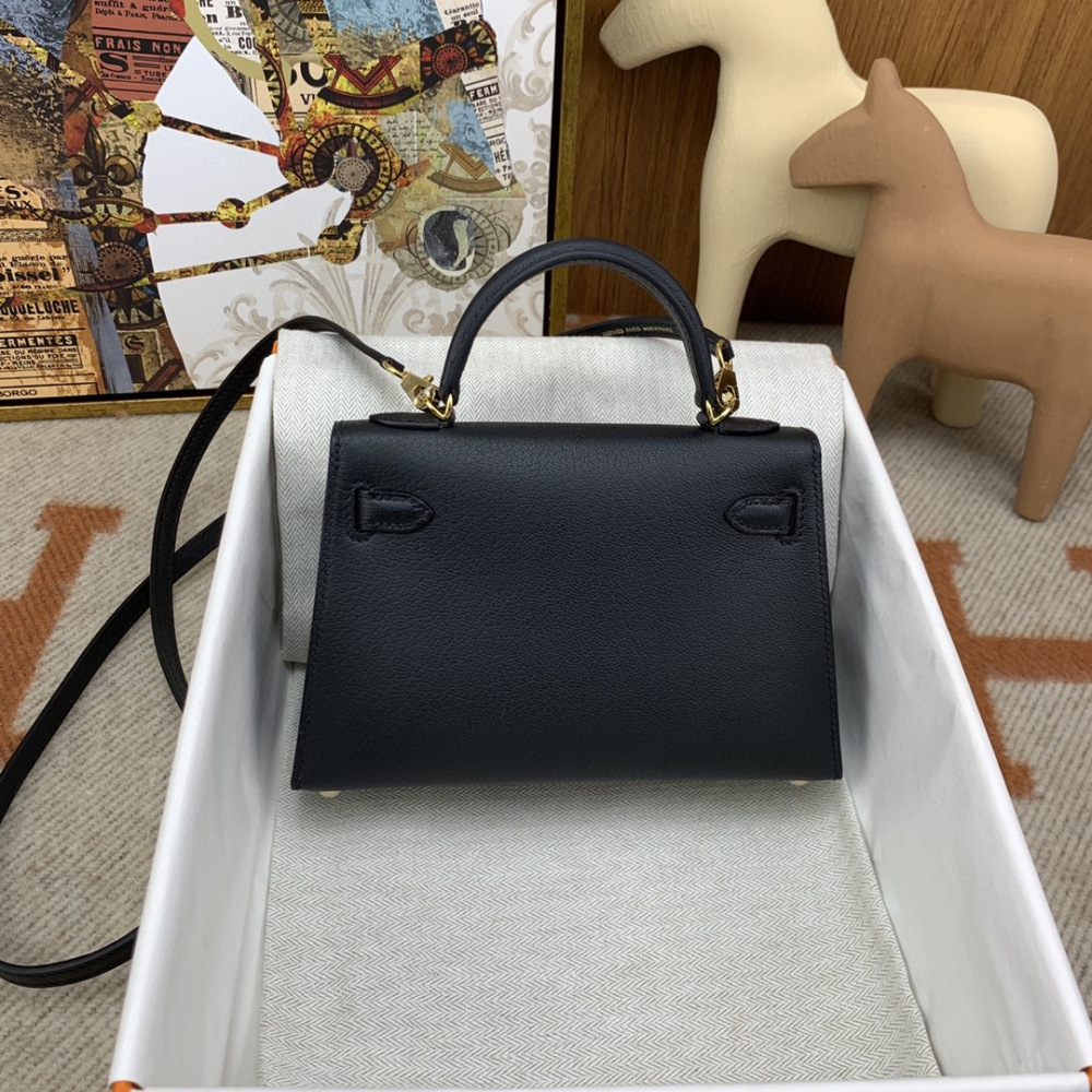 Bolsa Hermès Mini Kelly Ferragem Dourada 20x15x9cm
