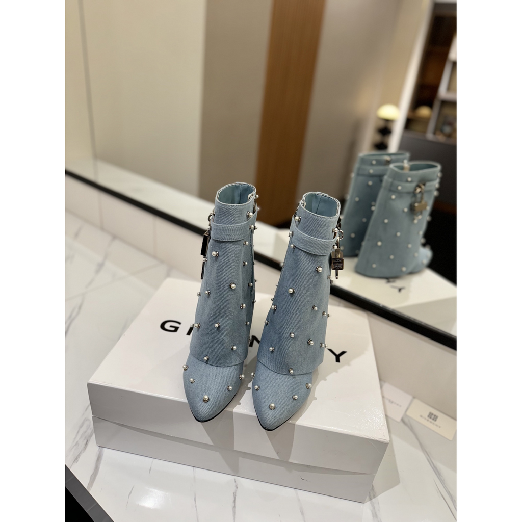 Bota Givenchy Denin com Cristais Capucines East-West