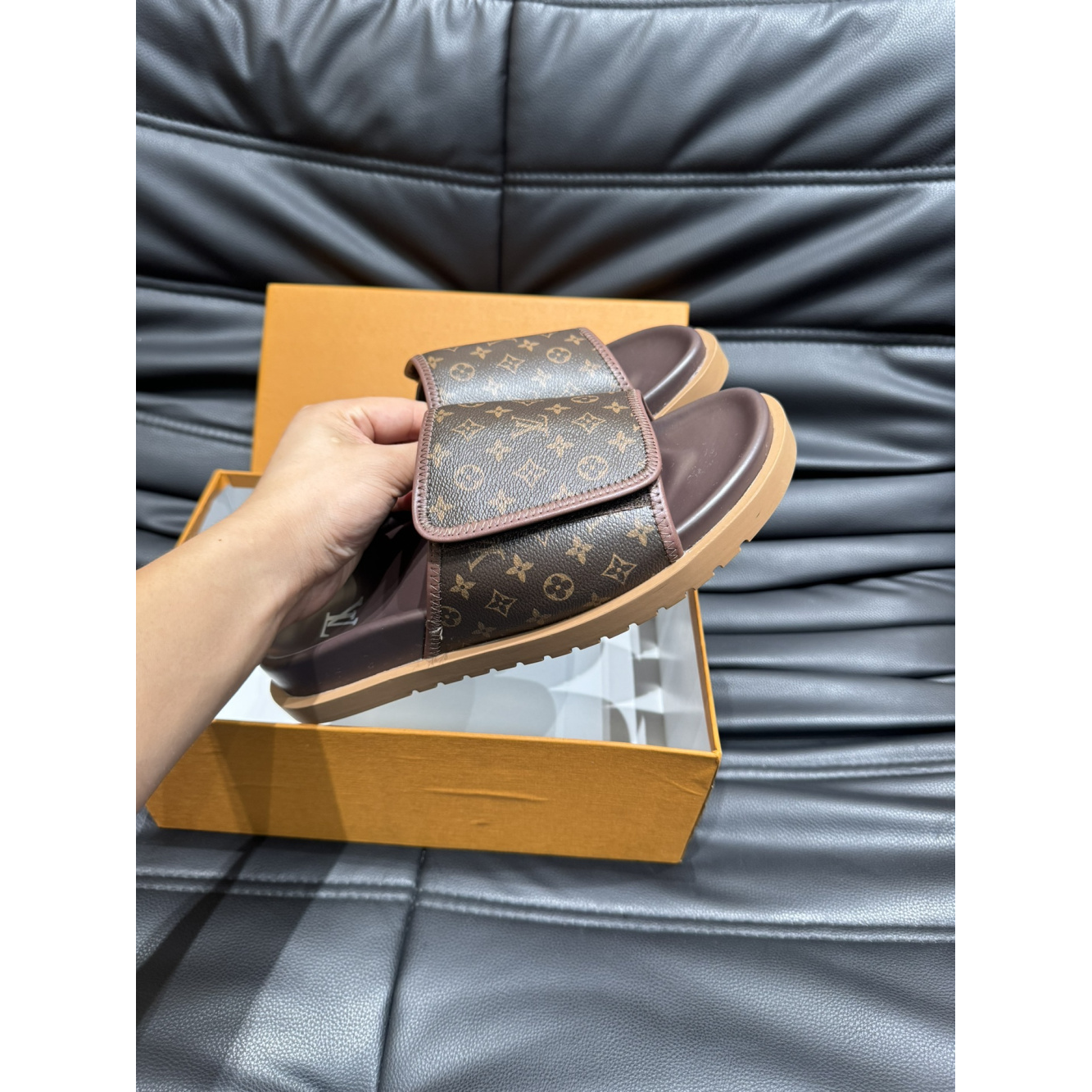 Mule Louis Vuitton Miami Marrom Chinelo/Sandalia