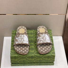 Gucci Chinelo North The Face