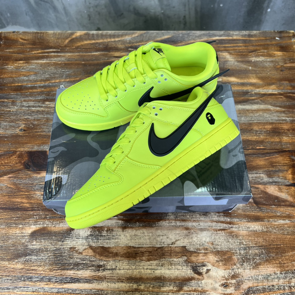 Nike SB Dunk Low Ambush x BAPE