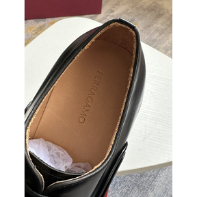 Salvatore Ferragamo Mocassim em Couro com detalhe Gancini Preto