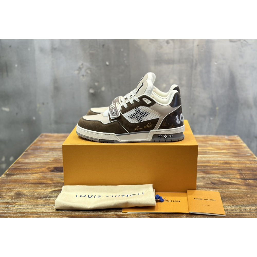 Tênis Louis Vuitton LV Trainer Monogram Marrom