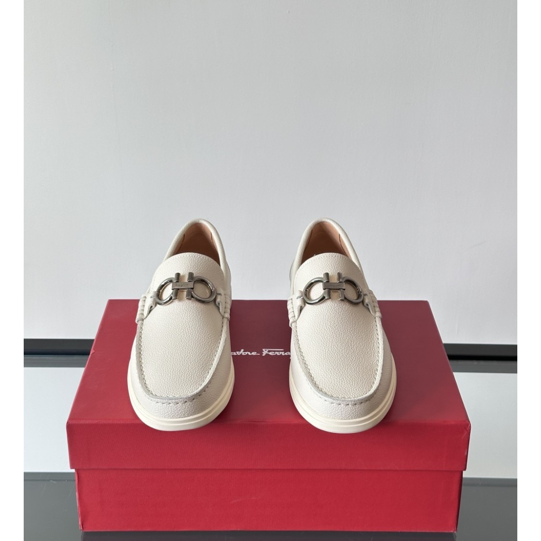 Sapato Mocassim Salvatore Ferragamo Casual Branco
