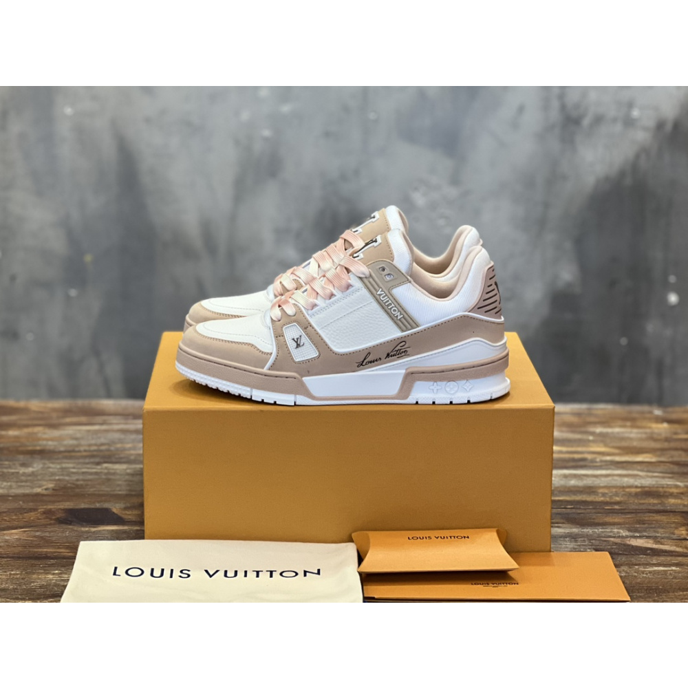 Tênis Louis Vuitton LV Trainer Couro Salmão/Branco