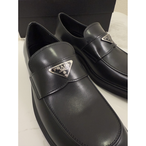 Loafer Prada em Couro fosco Preto