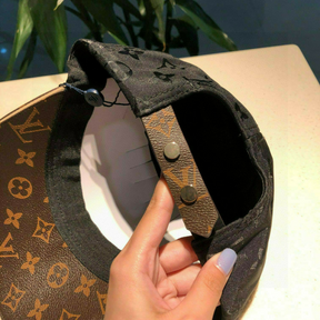Boné Louis Vuitton Monogram Preto