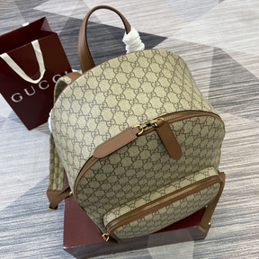 Mochila Gucci GG Emblem Marrom 31x41x18cm