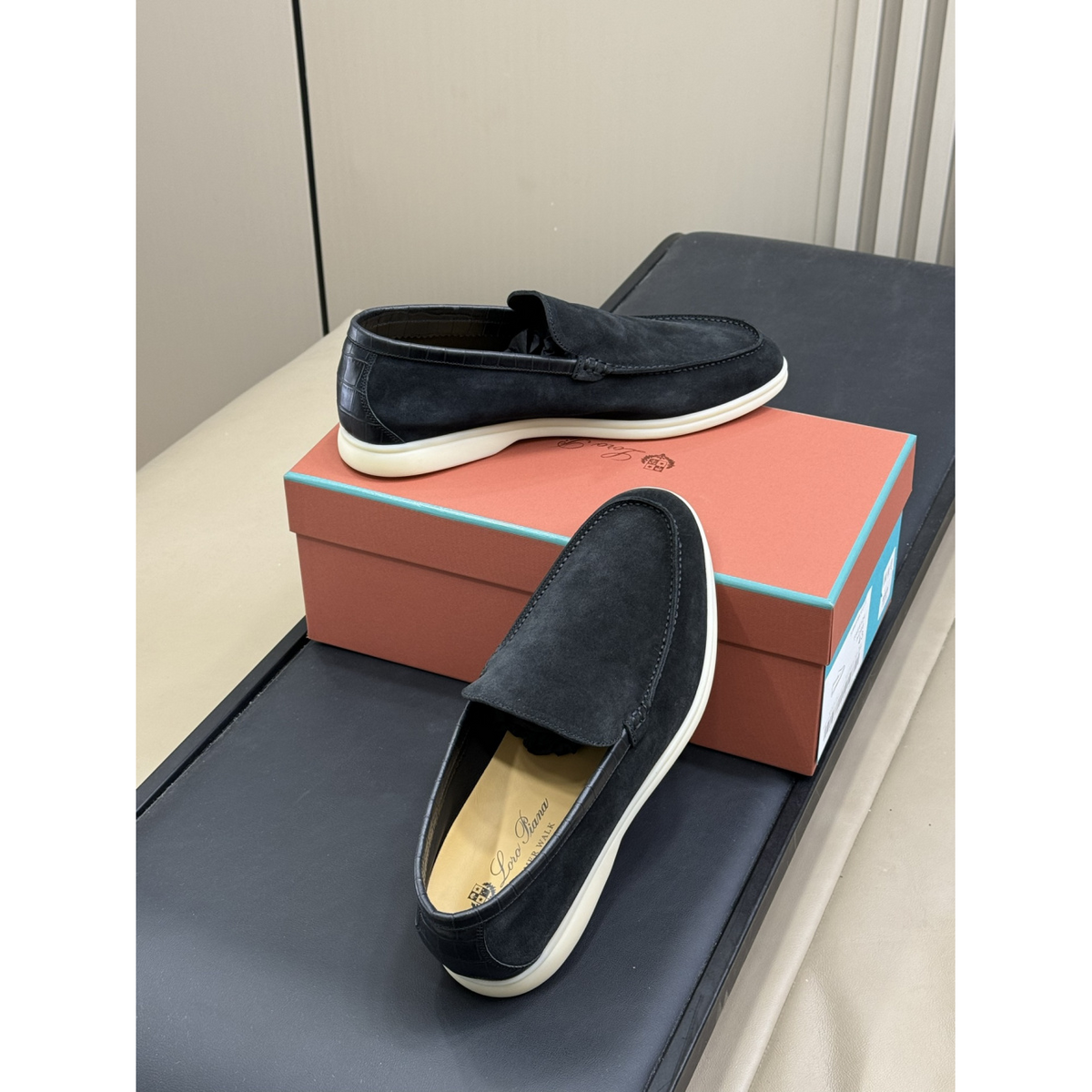 Summer Walk Loro Piana Loafer em Camurça Preto